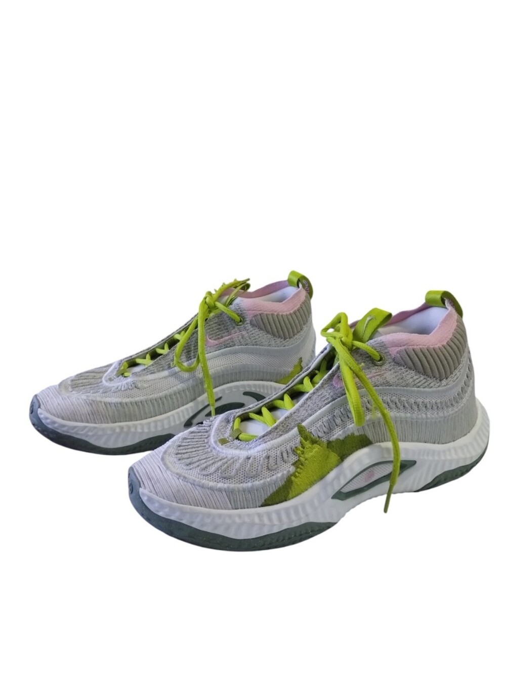 Nike Cosmic Unity 3 sneakers in the Phantom Bright Cactus Women's 9